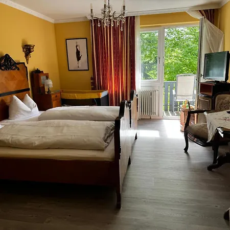 Zum Kreuz * Sankt Peter