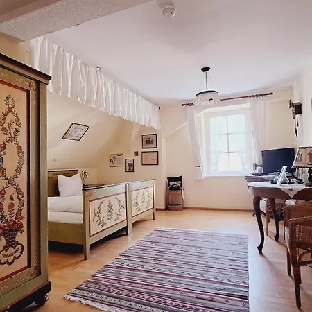 Zum Kreuz * Sankt Peter