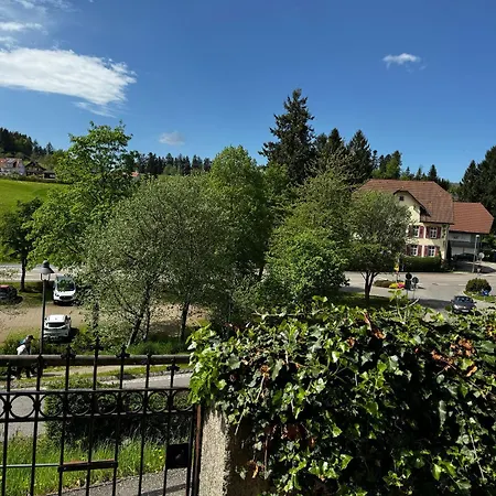 Zum Kreuz Hotel